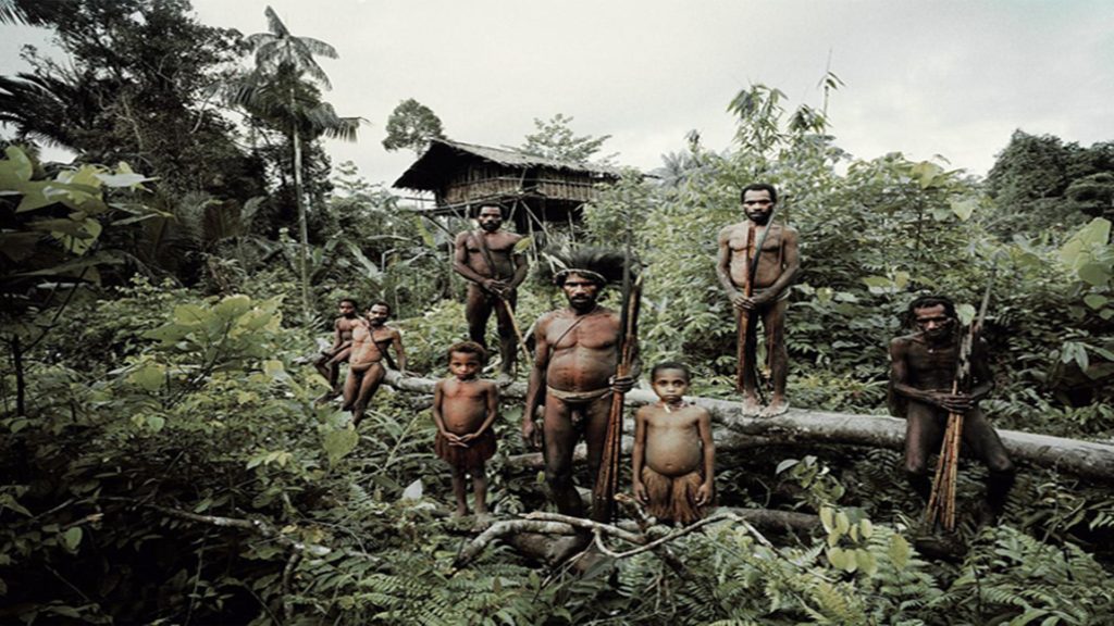 Suku Primitif Terisolasi dan Berbahaya di Dunia