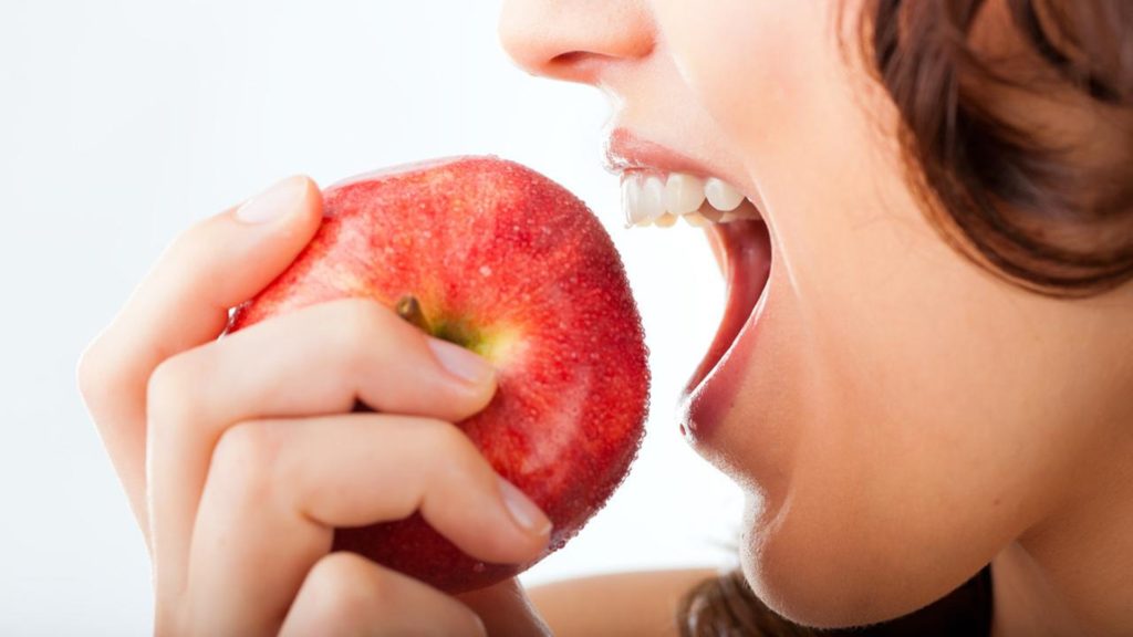 Makanan dan Minuman Baik untuk Jaga Kesehatan Gigi