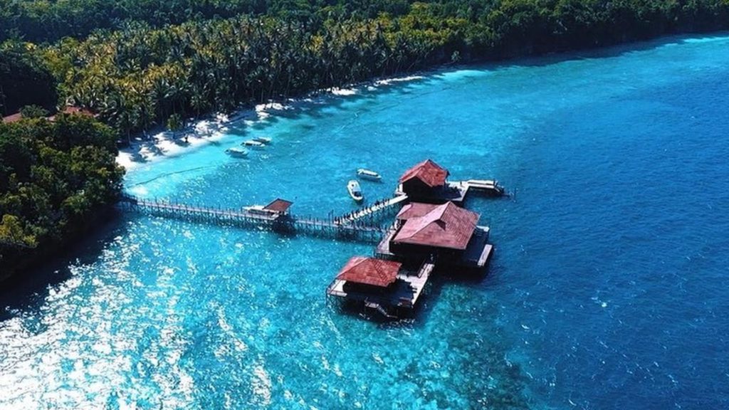 Destinasi Wisata di Indonesia yang Tak Kalah Cantik dari Maladewa